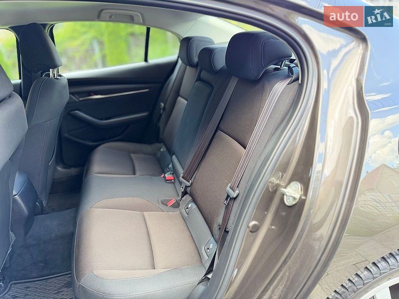 Седан Mazda 3 2019 в Львове