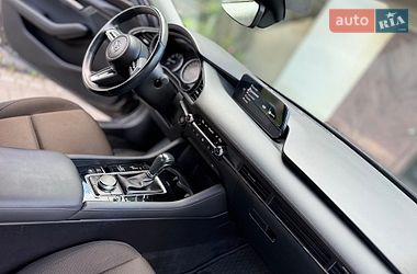 Седан Mazda 3 2019 в Львове
