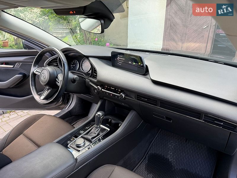 Седан Mazda 3 2019 в Львове