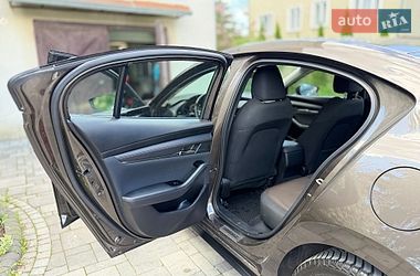 Седан Mazda 3 2019 в Львове