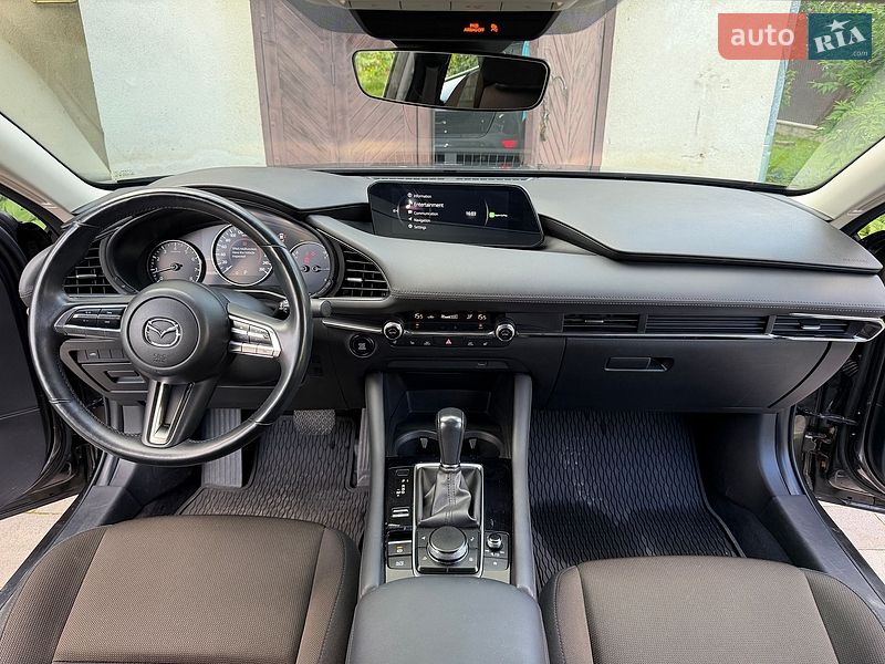 Седан Mazda 3 2019 в Львове