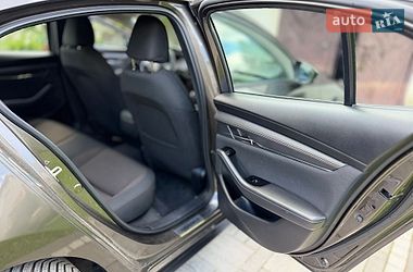 Седан Mazda 3 2019 в Львове