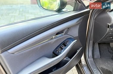 Седан Mazda 3 2019 в Львове