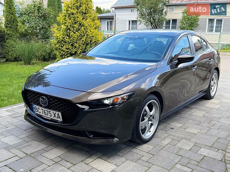 Седан Mazda 3 2019 в Львове