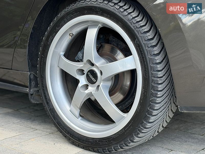 Седан Mazda 3 2019 в Львове