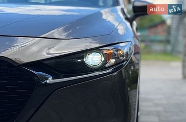 Седан Mazda 3 2019 в Львове