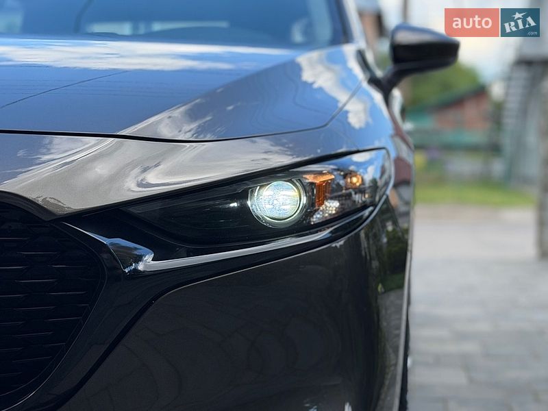 Седан Mazda 3 2019 в Львове