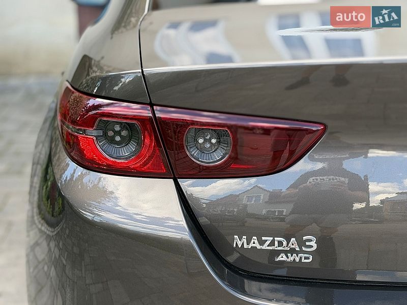 Седан Mazda 3 2019 в Львове