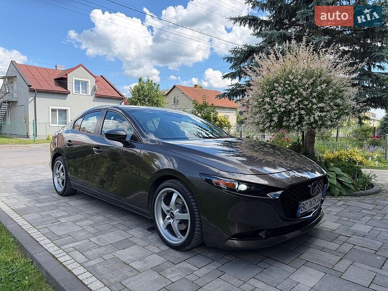 Седан Mazda 3 2019 в Львове