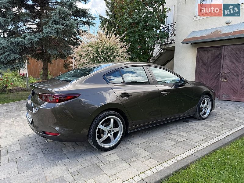 Седан Mazda 3 2019 в Львове