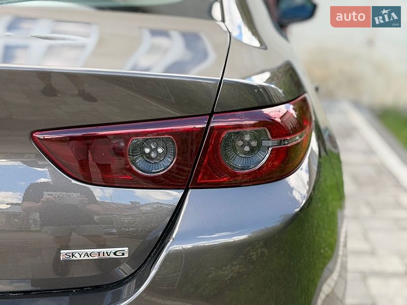 Седан Mazda 3 2019 в Львове