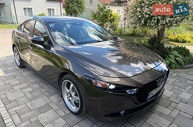 Седан Mazda 3 2019 в Львове