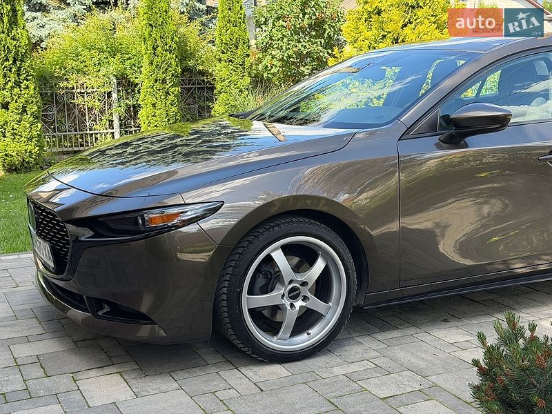 Седан Mazda 3 2019 в Львове