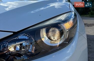 Седан Mazda 3 2017 в Дніпрі