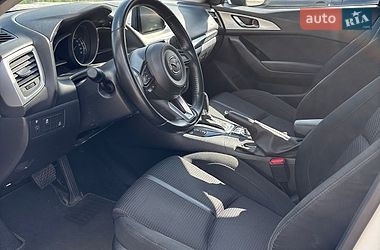 Седан Mazda 3 2017 в Дніпрі