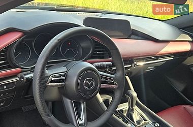 Хэтчбек Mazda 3 2023 в Обухове