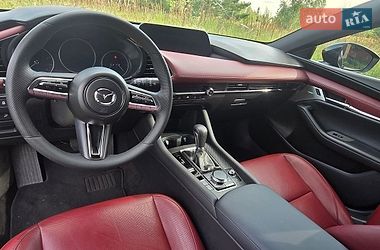 Хэтчбек Mazda 3 2023 в Обухове