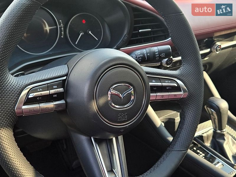 Хэтчбек Mazda 3 2023 в Обухове