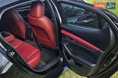Хэтчбек Mazda 3 2023 в Обухове