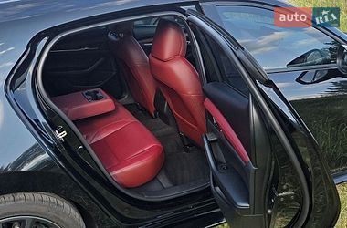 Хэтчбек Mazda 3 2023 в Обухове