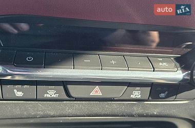 Хэтчбек Mazda 3 2023 в Обухове
