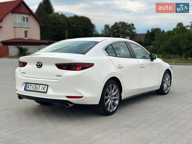 Седан Mazda 3 2021 в Коломиї