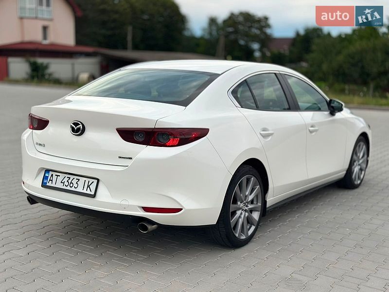 Седан Mazda 3 2021 в Коломиї