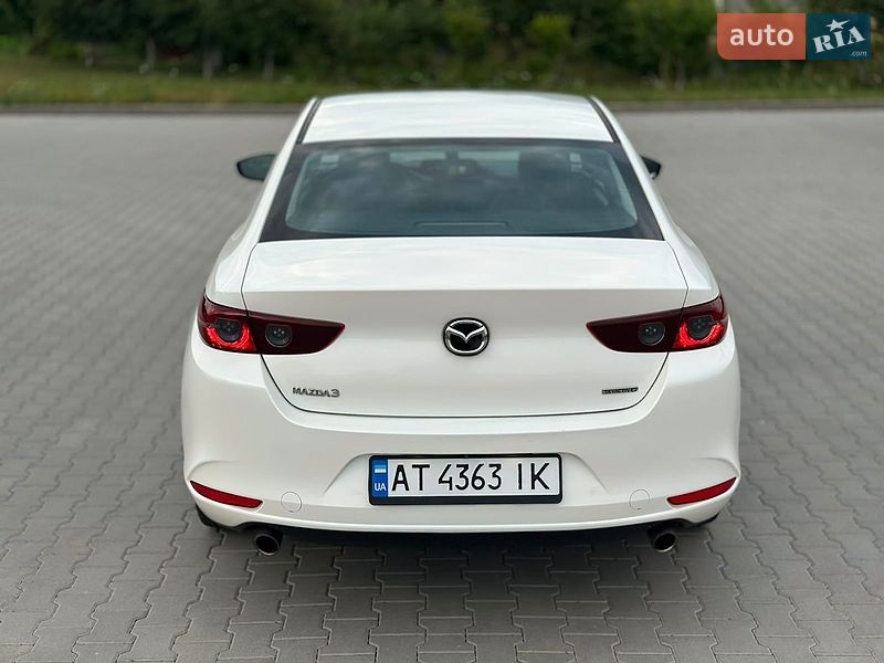 Седан Mazda 3 2021 в Коломиї