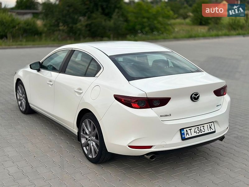 Седан Mazda 3 2021 в Коломиї