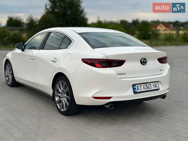 Седан Mazda 3 2021 в Коломиї