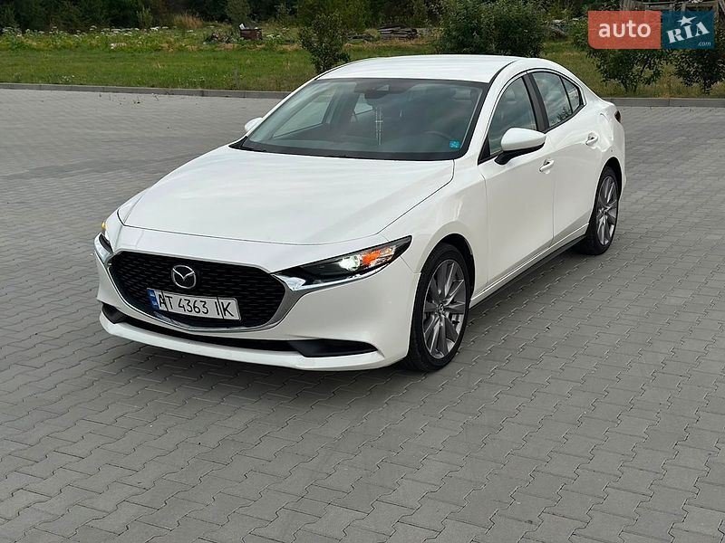 Седан Mazda 3 2021 в Коломиї