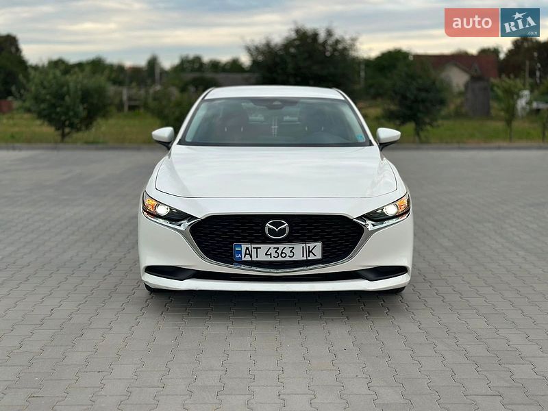 Седан Mazda 3 2021 в Коломиї