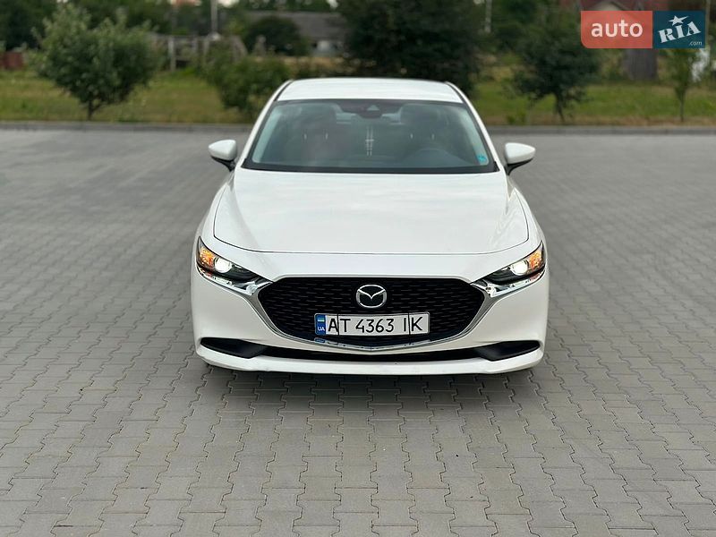 Седан Mazda 3 2021 в Коломиї