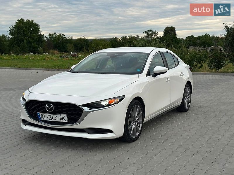 Седан Mazda 3 2021 в Коломиї