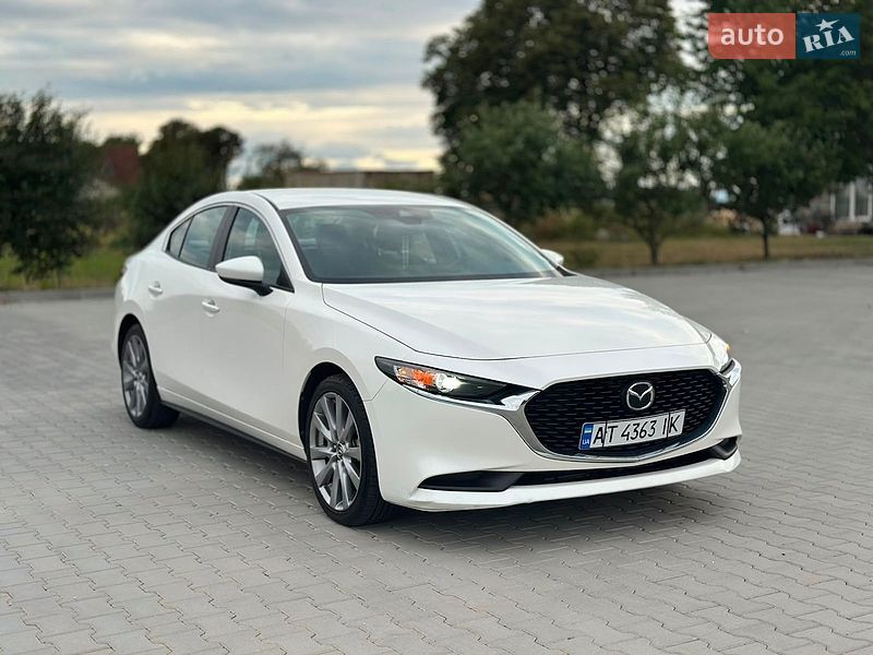 Седан Mazda 3 2021 в Коломиї