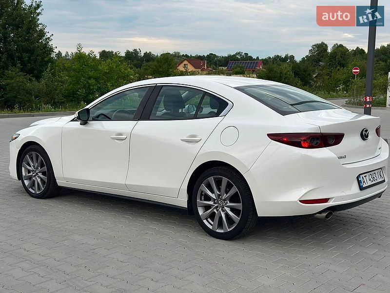 Седан Mazda 3 2021 в Коломиї