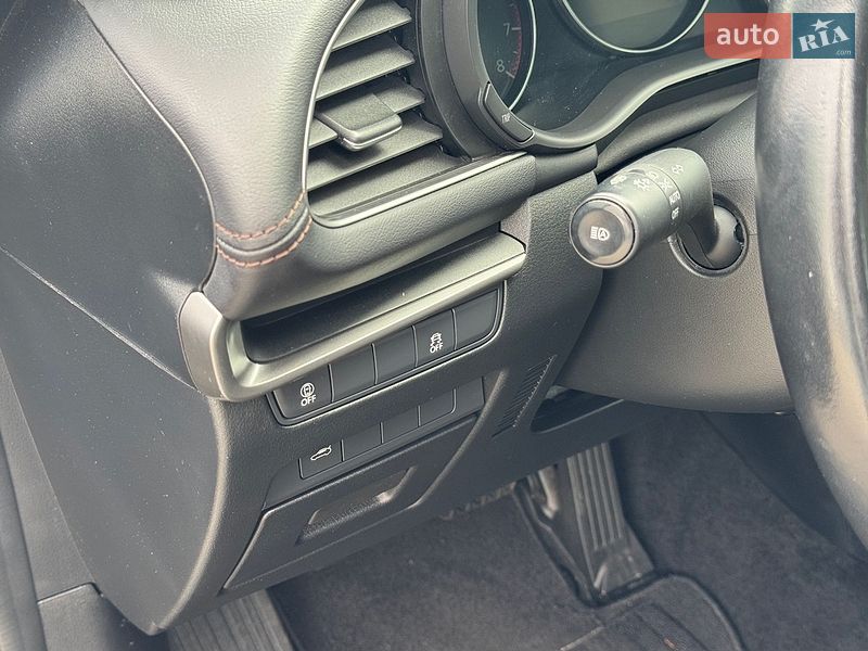 Седан Mazda 3 2023 в Киеве