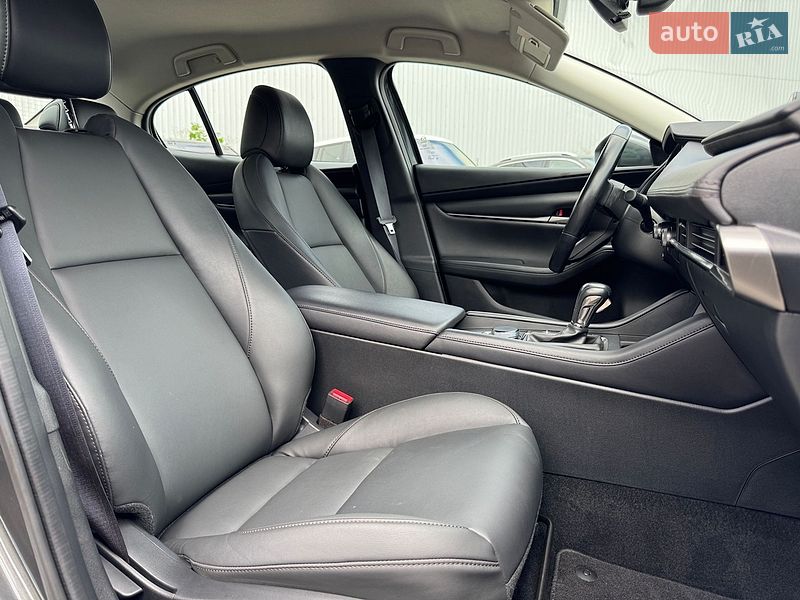 Седан Mazda 3 2023 в Киеве