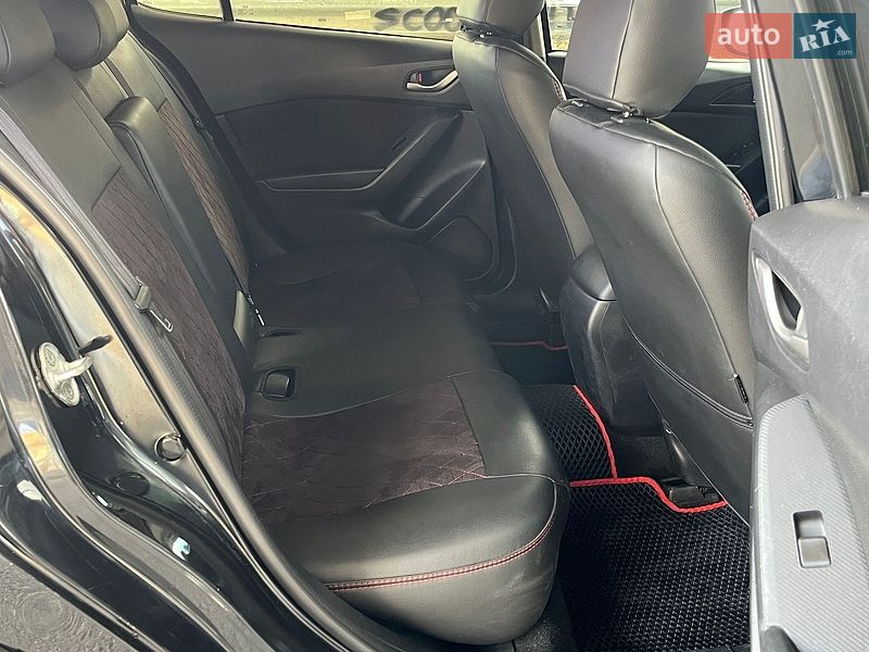 Седан Mazda 3 2015 в Одессе