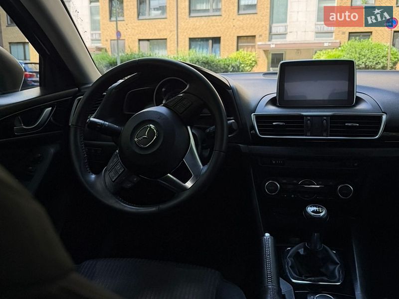 Хэтчбек Mazda 3 2016 в Львове