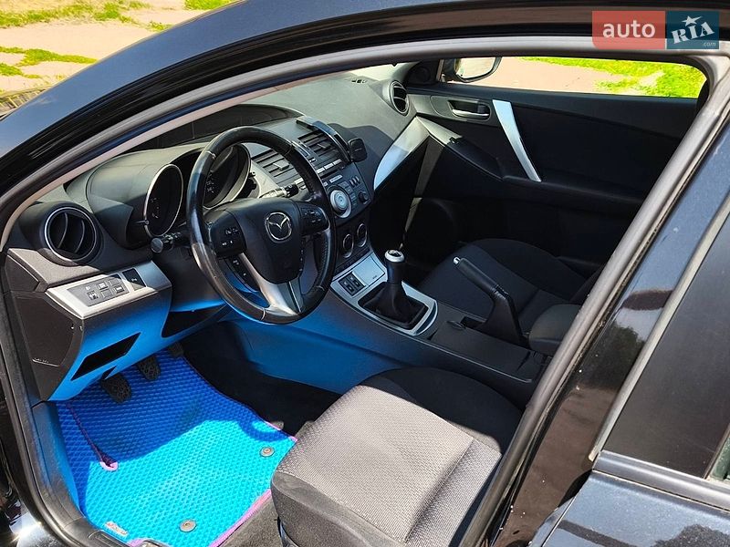 Хетчбек Mazda 3 2009 в Чернігові фото 5 Хетчбек Mazda 3 2009 в Чернігові