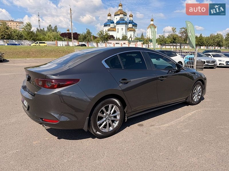 Седан Mazda 3 2019 в Кривому Розі