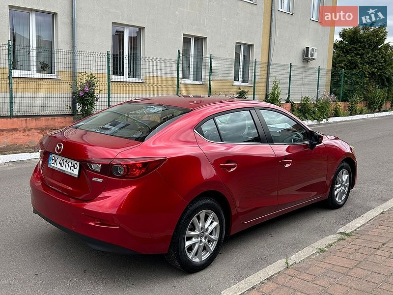 Седан Mazda 3 2015 в Рівному