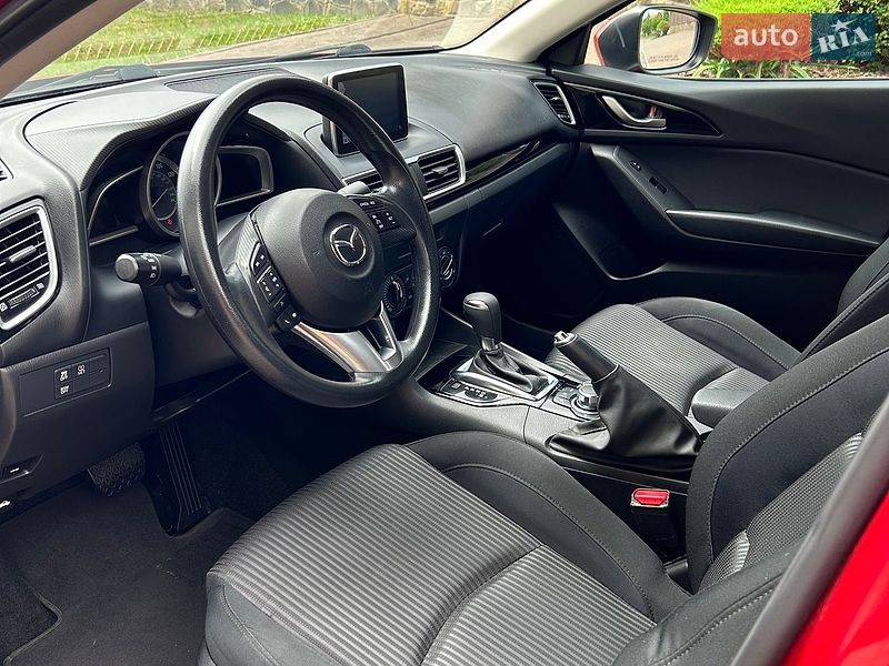 Седан Mazda 3 2015 в Рівному