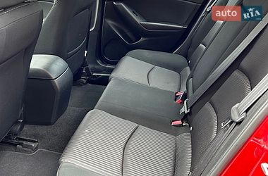 Седан Mazda 3 2015 в Рівному