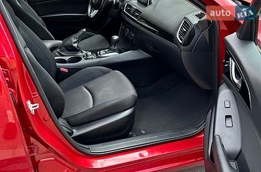 Седан Mazda 3 2015 в Рівному