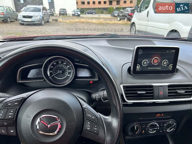 Седан Mazda 3 2015 в Рівному