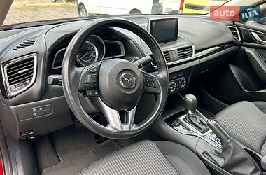 Седан Mazda 3 2015 в Рівному