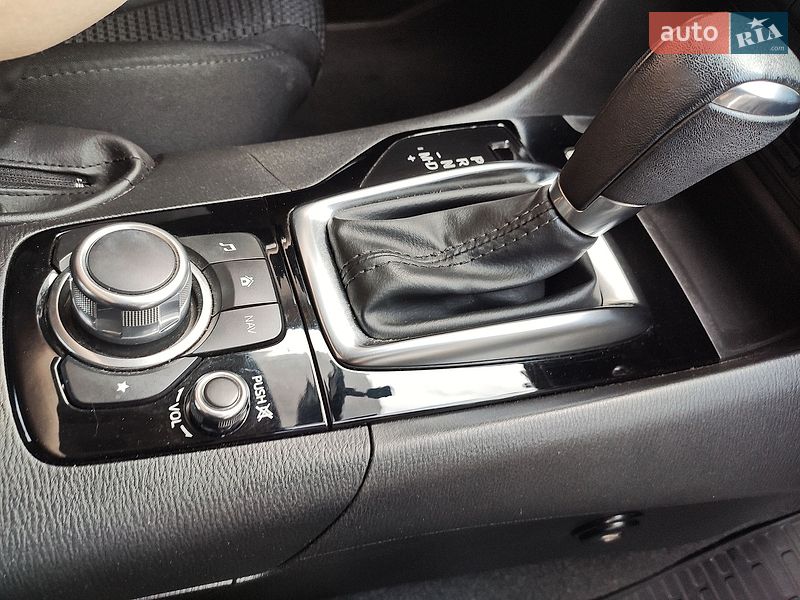 Седан Mazda 3 2016 в Киеве