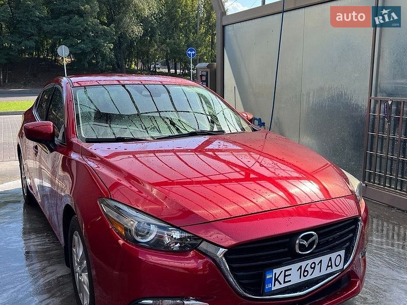 Седан Mazda 3 2017 в Днепре